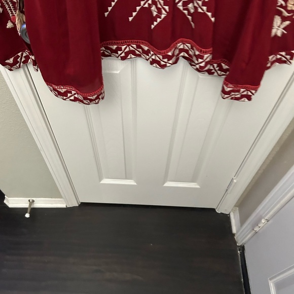 Top - Picture 3 of 4